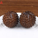 1Pair Sandalwood Handheld Ball Relief Walnut Handheld Ball Massage Exercise Healthcare Plaything Hand-Worn Ball