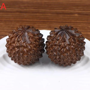 1Pair Sandalwood Handheld Ball Relief Walnut Handheld Ball Massage Exercise Healthcare Plaything Hand-Worn Ball