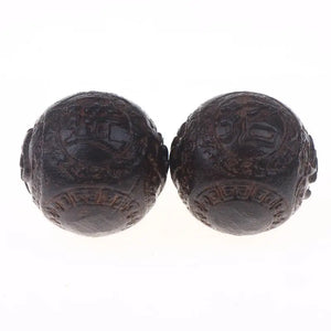 1Pair Sandalwood Handheld Ball Relief Walnut Handheld Ball Massage Exercise Healthcare Plaything Hand-Worn Ball