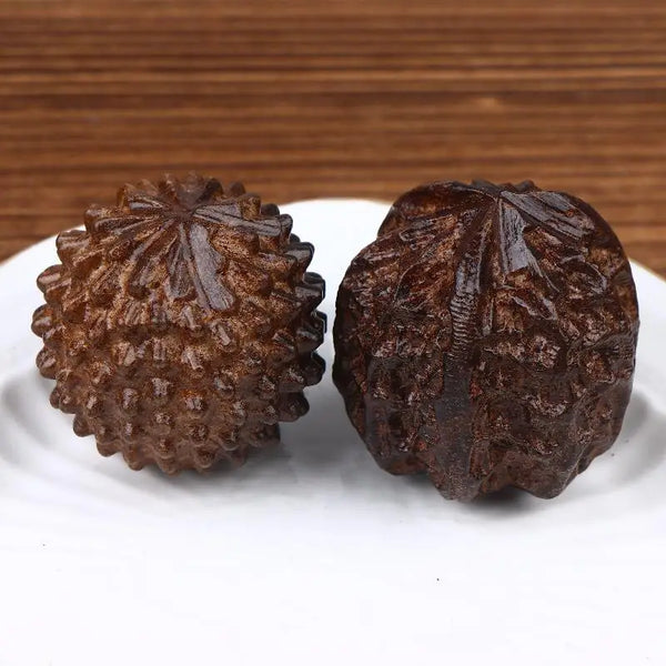 1Pair Sandalwood Handheld Ball Relief Walnut Handheld Ball Massage Exercise Healthcare Plaything Hand-Worn Ball